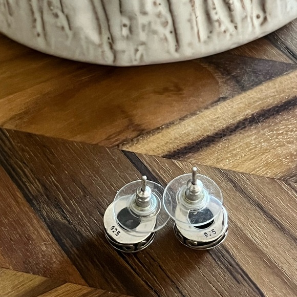 SILPADA 925 Sterling Silver Scroll Bezel Set Cubic Zirconia - Picture 3 of 5